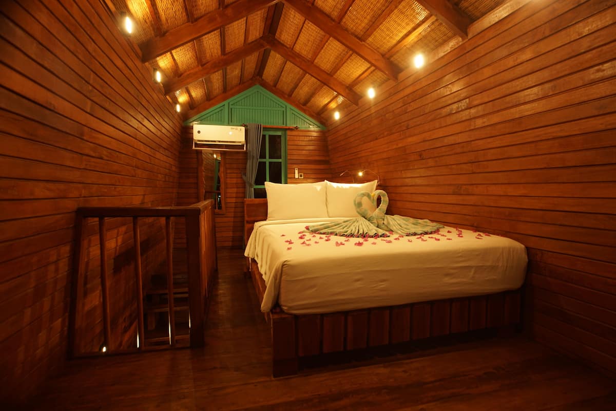 Deluxe Quadruple Room, Pool View | Free WiFi