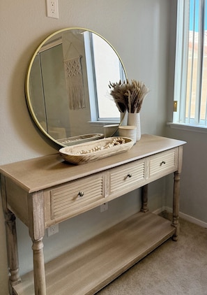 Interior - 3-bedroom house with a pool in Palm Desert in the gated community of Whitehawk (Palm Desert)