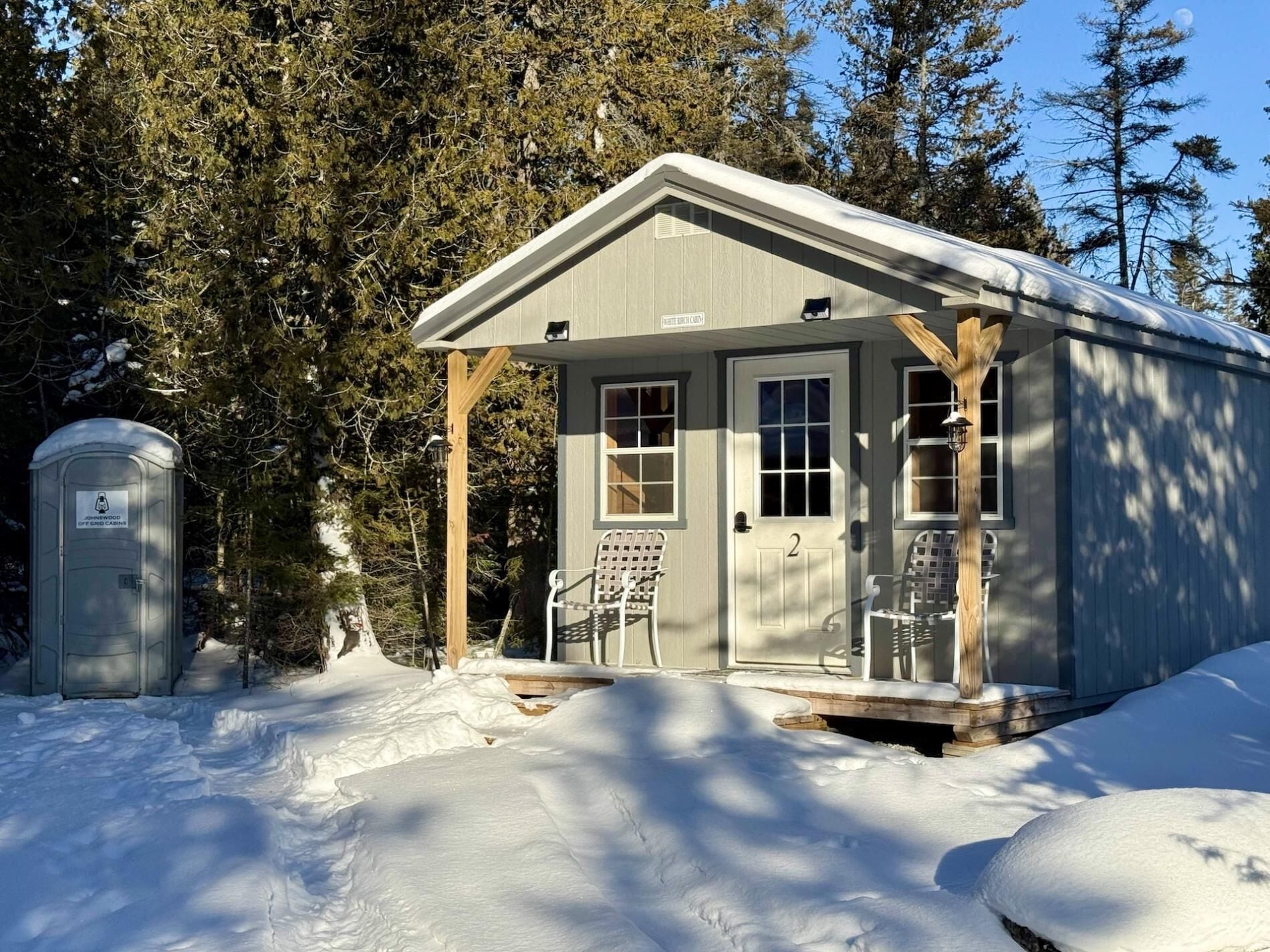 White Birch Cabin - Johnswood Off Grid Cabins on Drummond Island (5210)