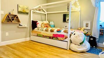 5 slaapkamers, een strijkplank/strijkijzer, wifi, beddengoed