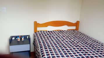 Tabla de planchar con plancha y wifi