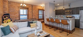 Luxury Industrial Loft The Heart of Downtown