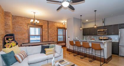 Luxury Industrial Loft The Heart of Downtown