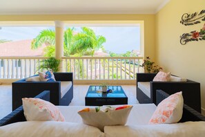 2 habitaciones y caja de seguridad en la habitación