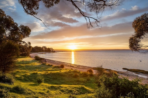 Riverside Nature Retreat • Sea Views of Kangaroo Island