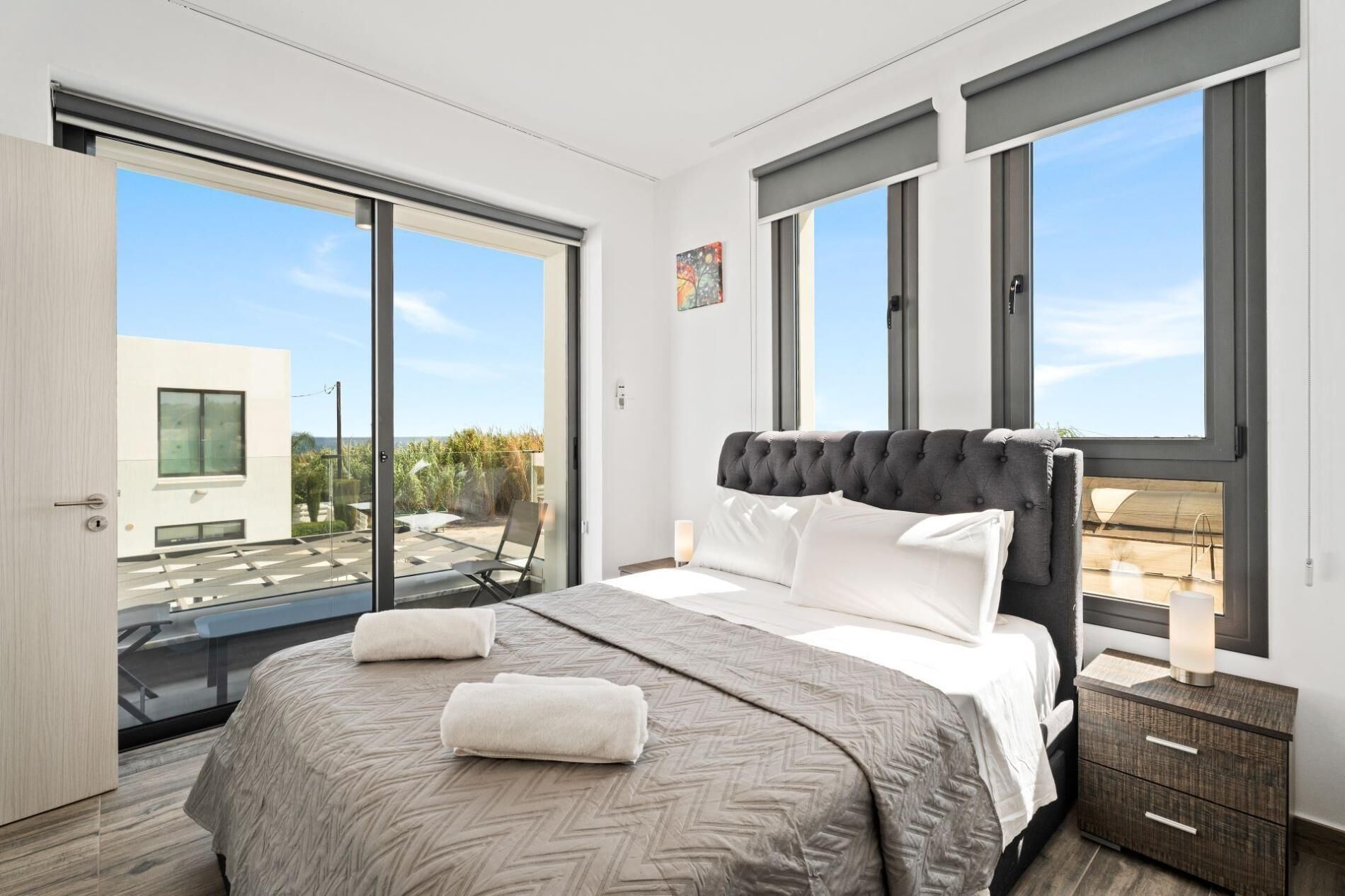 3 chambres, fer et planche à repasser, Wi-Fi, draps fournis