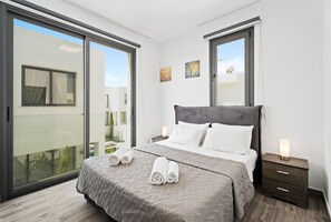 3 chambres, fer et planche à repasser, Wi-Fi, draps fournis