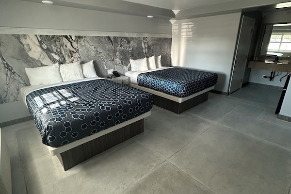 Doppelzimmer, 2 Queen-Betten, Nichtraucher | Kostenloses WLAN