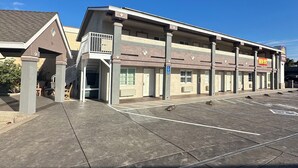 Exterior - Hometown Inn (Los Banos)