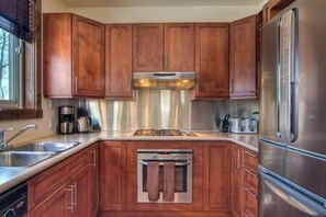 微波爐、洗碗機、咖啡機/沖茶器、攪拌機