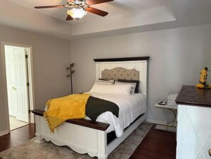 3 Schlafzimmer, Bügeleisen/Bügelbrett, Internetzugang, Bettwäsche