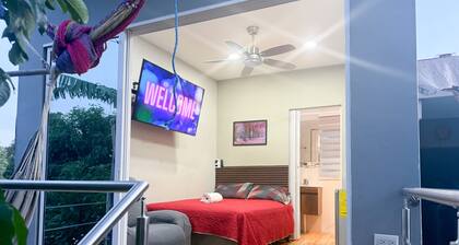 Cozy Modern Room, Private Entrance - San Salvador