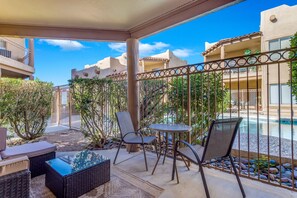 Outdoor dining - Cozy Condo in Beautiful Fountain Hills (Fountain Hills)
