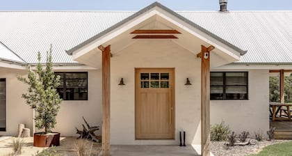 Wallaringa Farm: Luxury Australian Country Escape