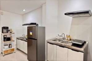 Microwave, oven, stovetop