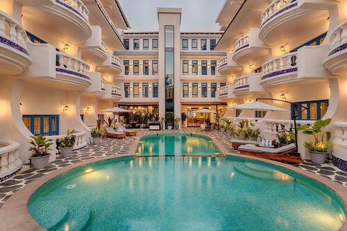 Azalea By Stone Wood - Goa