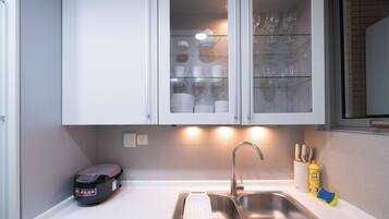 Lägenhet Superior - 3 sovrum - balkong - utsikt mot staden | Eget kök