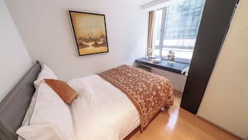 Apartemen Superior, 3 kamar tidur, balkon, pemandangan kota | Setrika/meja setrika dan Wi-Fi gratis