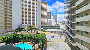 Exterior - ⛱ Waikiki Beach Studio w/ Lanai & Pool at Waikiki Grand Hotel® (Honolulu)