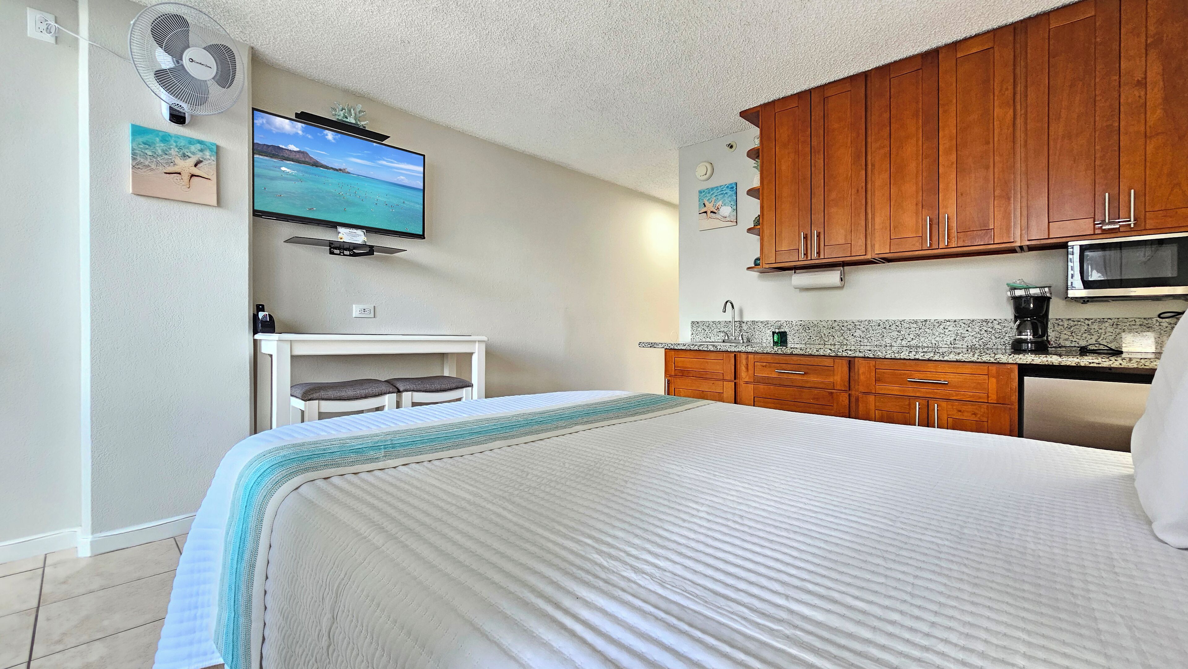 Iron/ironing board, free WiFi, bed sheets, wheelchair access