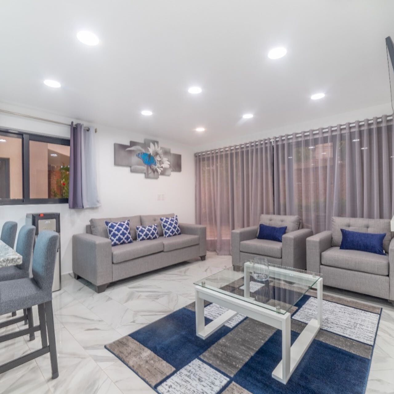 奢華公寓客房 | 起居區 | 電腦螢幕