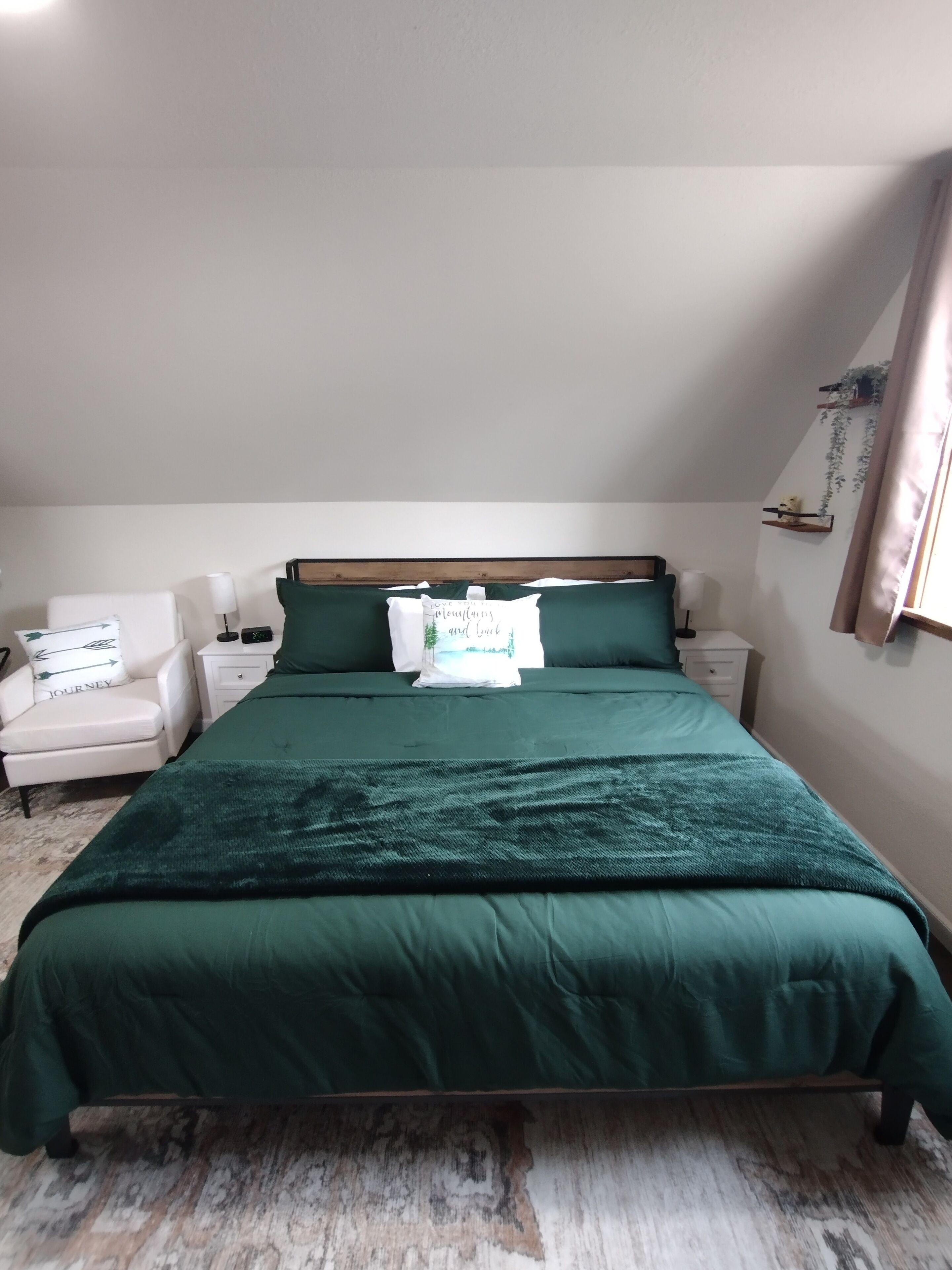 1 bedroom, desk, free WiFi, bed sheets