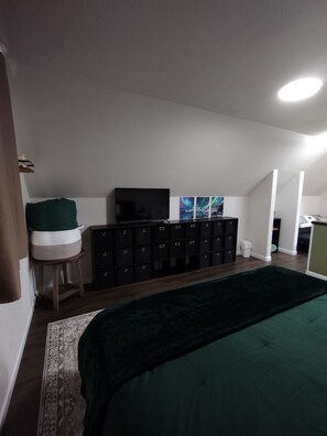 1 chambre, bureau, accès au Wi-Fi (inclus), literie fournie