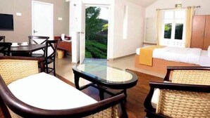 Kamar Double Deluks, pemandangan kebun | Kedap suara dan seprai linen