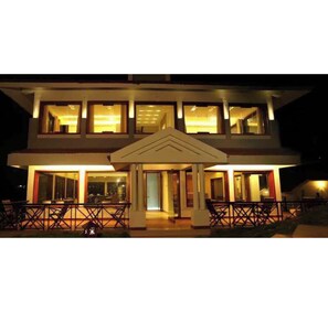 Fachada de la propiedad