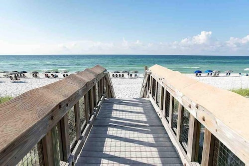 Days Like This -spacious Home Steps From the Beach