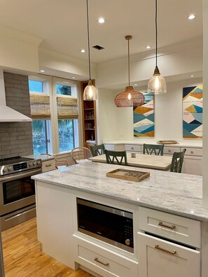 House | 5 bedrooms - Days Like This -spacious Home Steps From the Beach (Navarre)