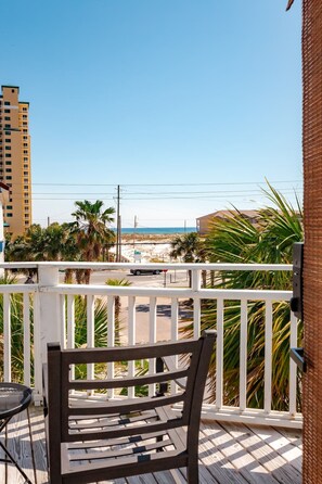 House | 5 bedrooms - Days Like This -spacious Home Steps From the Beach (Navarre)