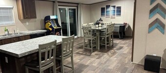  Queen Creek Desert Retreat+Spa & San Tan Mnt hiking & views on 1 acre