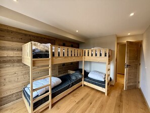 5 bedrooms, free WiFi