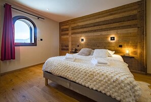 5 bedrooms, free WiFi