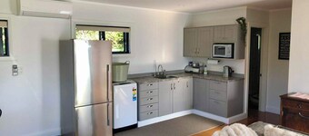 Redwood Cottage - Essential Comfort