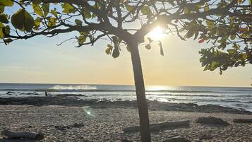 Liegestühle, Strandtücher