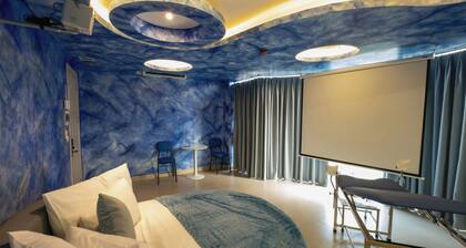 Love in the Atlantis Hotel