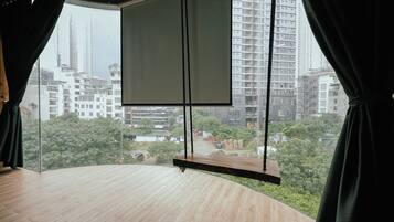 Panoramic Studio Suite, 1 Queen Bed, City View | City view