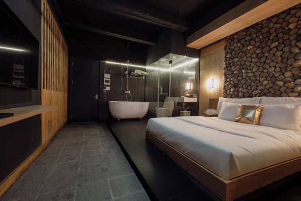 Laptop workspace, free WiFi, bed sheets