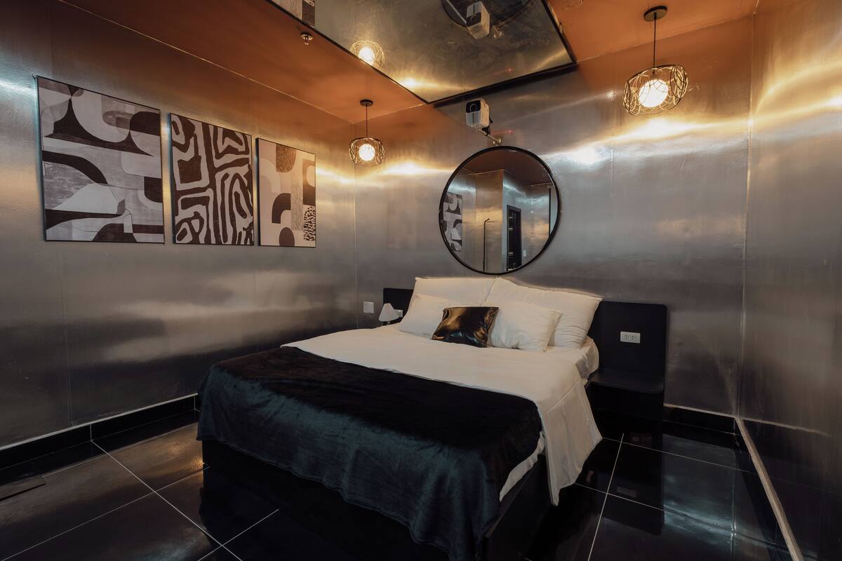 Superior Studio, 1 Queen Bed | Free WiFi