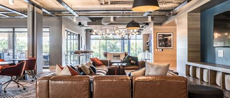 المنشأة من الداخل