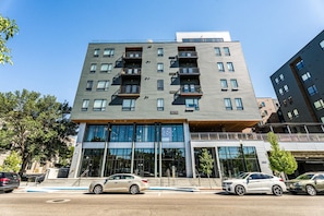 Exterior - Comfy King Bed, Hot Tub, Coffee Bar, Gym (Boise)