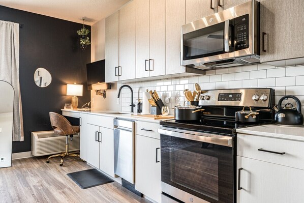 Fridge, microwave, oven, dishwasher