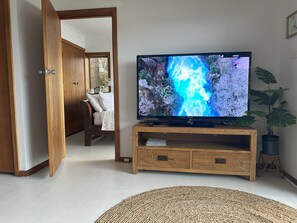 1 室のベッドルーム、アイロン / アイロン台、WiFi、ベッドシーツ