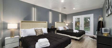 4 bedrooms, iron/ironing board, free WiFi, bed sheets