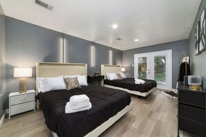 4 chambres, fer et planche à repasser, Wi-Fi gratuit, draps fournis