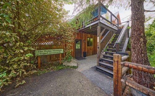 Wedge Mountain Suite -A Peaceful Retreat