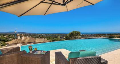 8 bedroom luxury villa + sea, golf course and mountain views