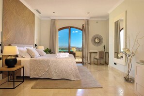 8 bedrooms, iron/ironing board, WiFi, bed sheets